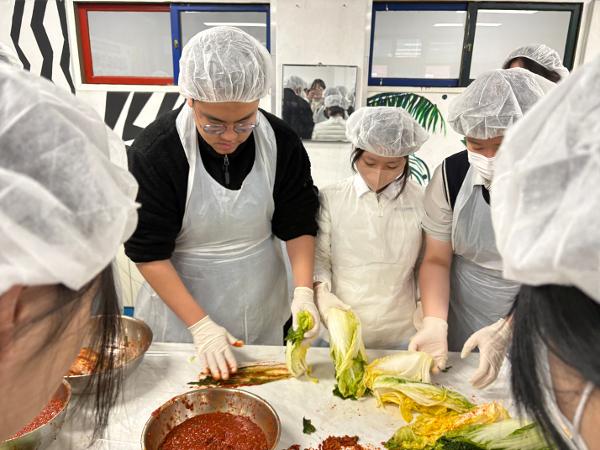 25. 12. 8. 기숙사 김장 체험 및 나눔 활동